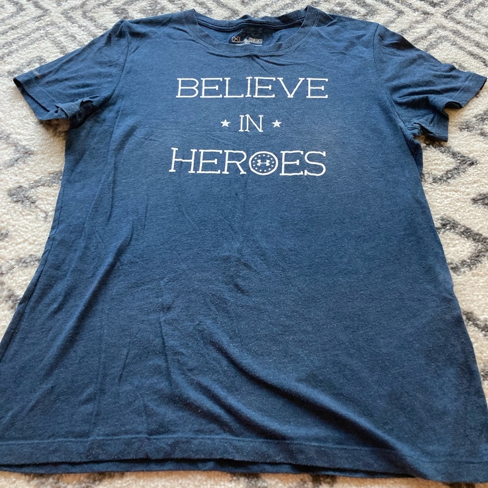 Women under armour believe in heroes blue white logo short sleeve tshirt shirt m